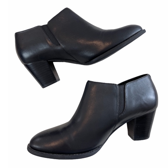 Vionic Orthaheel Taber Block Heel Booties - Picture 6 of 16